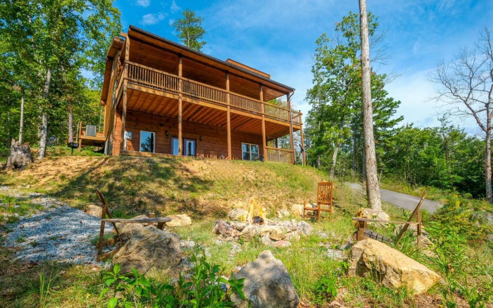 White Pine * Pigeon Forge