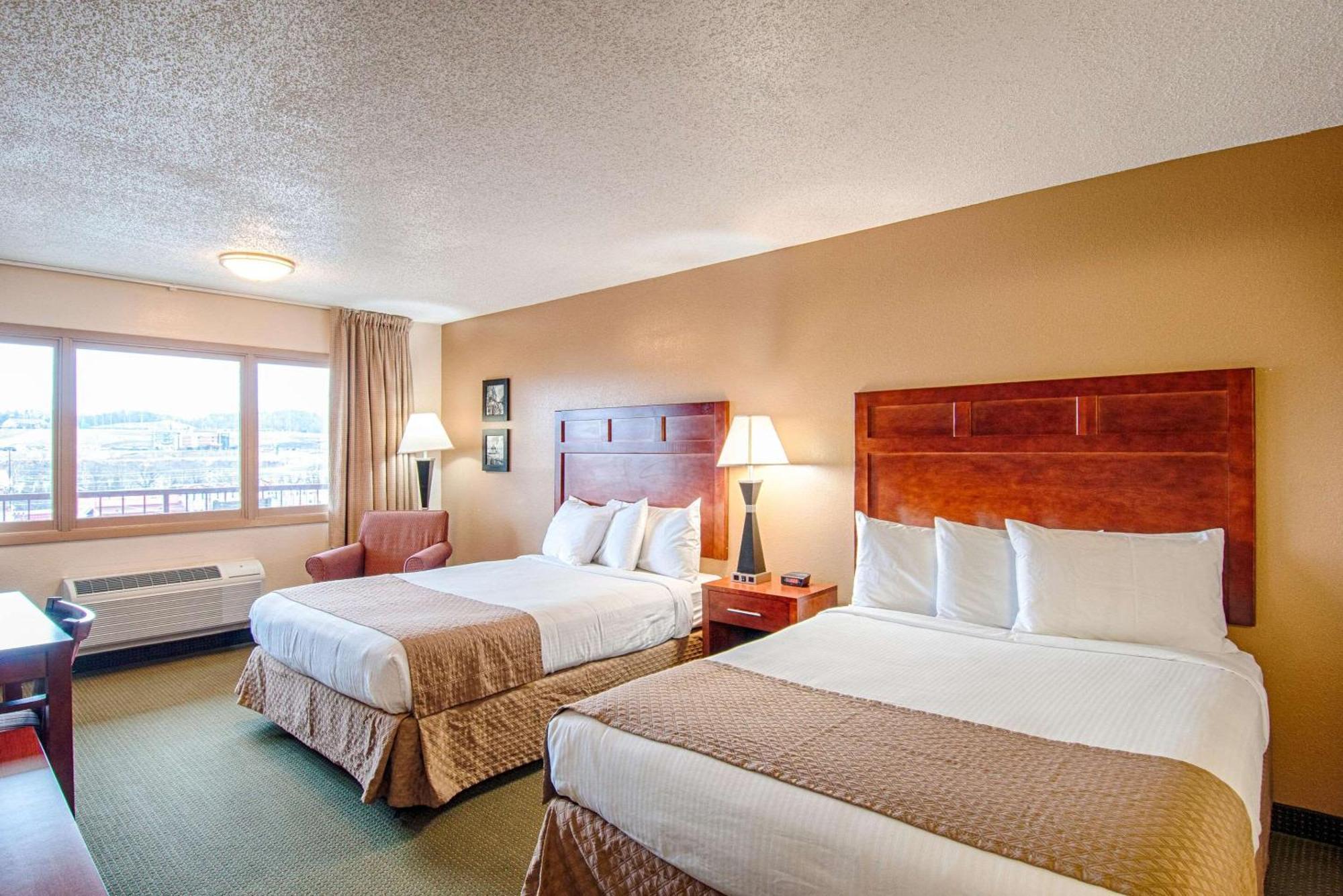 Park Tower Pigeon Forge