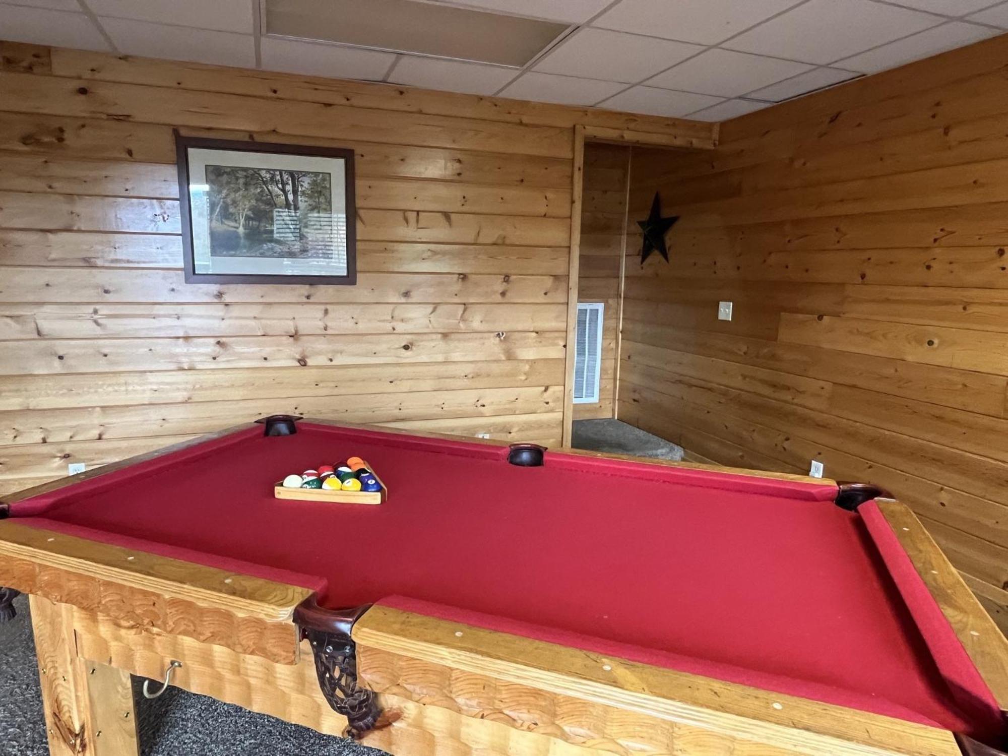 Ern860 - Cozy Bear Overlook Pigeon Forge
