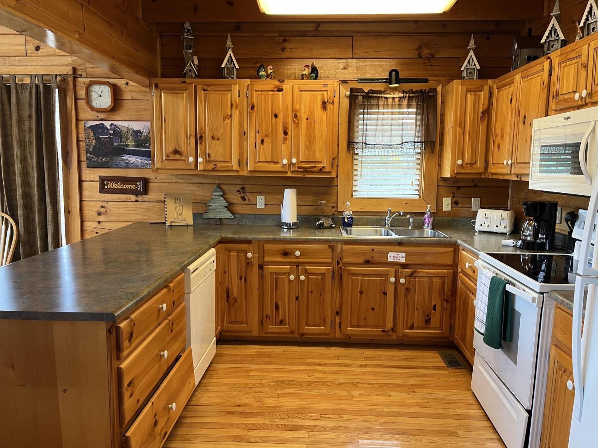 Ern860 - Cozy Bear Overlook Holiday home Pigeon Forge