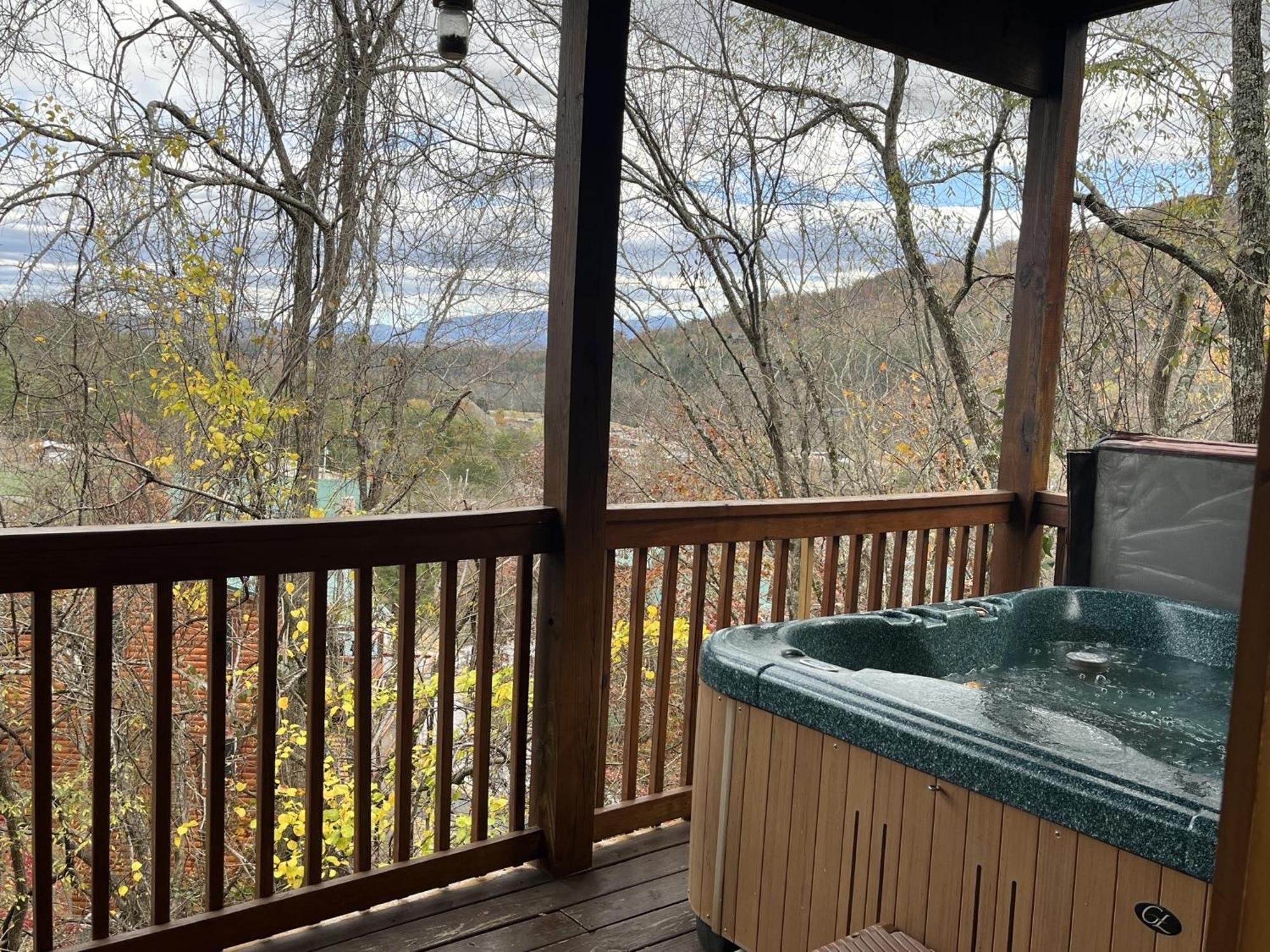 Ern860 - Cozy Bear Overlook Holiday home Pigeon Forge