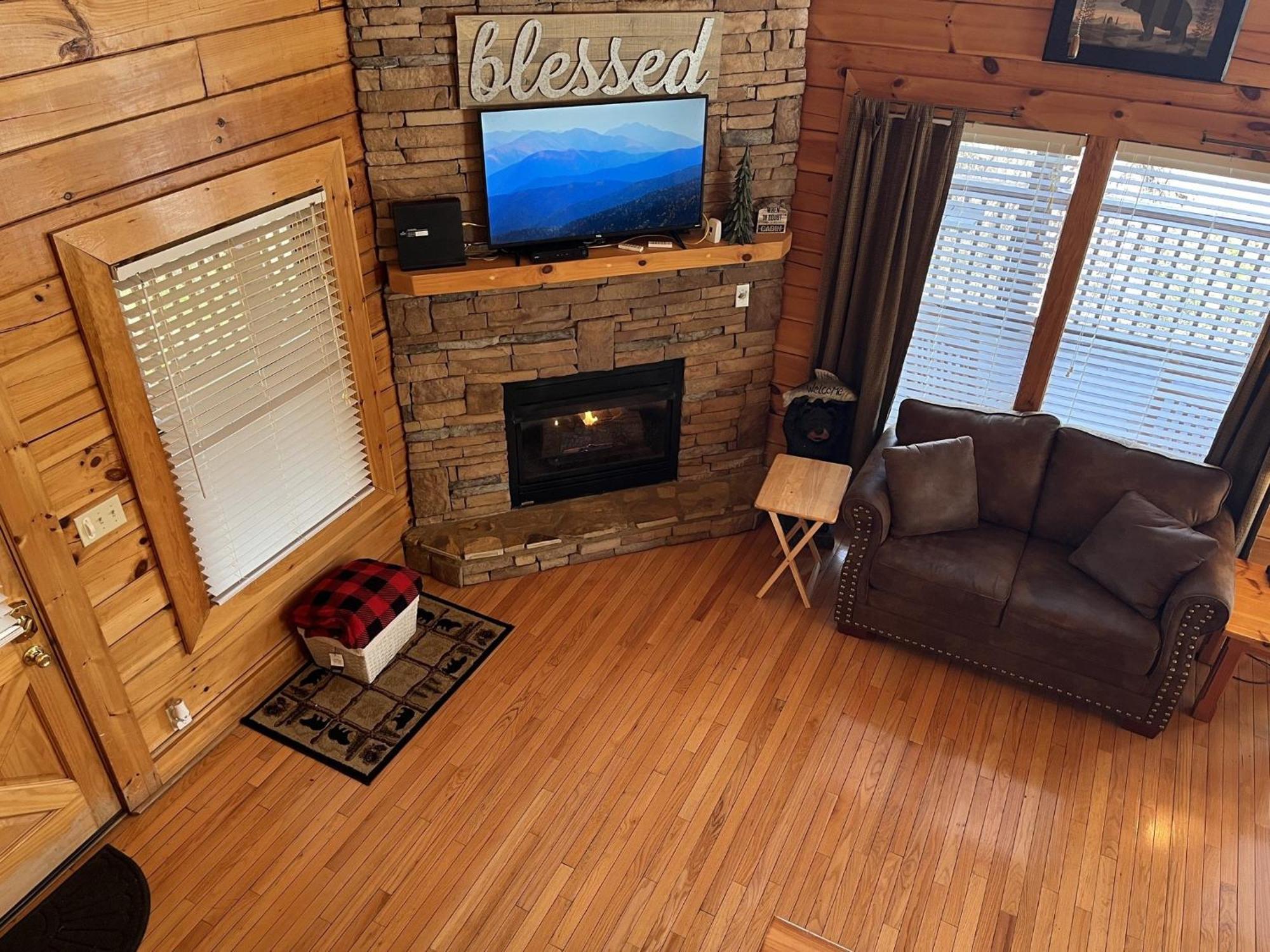 Ern860 - Cozy Bear Overlook *