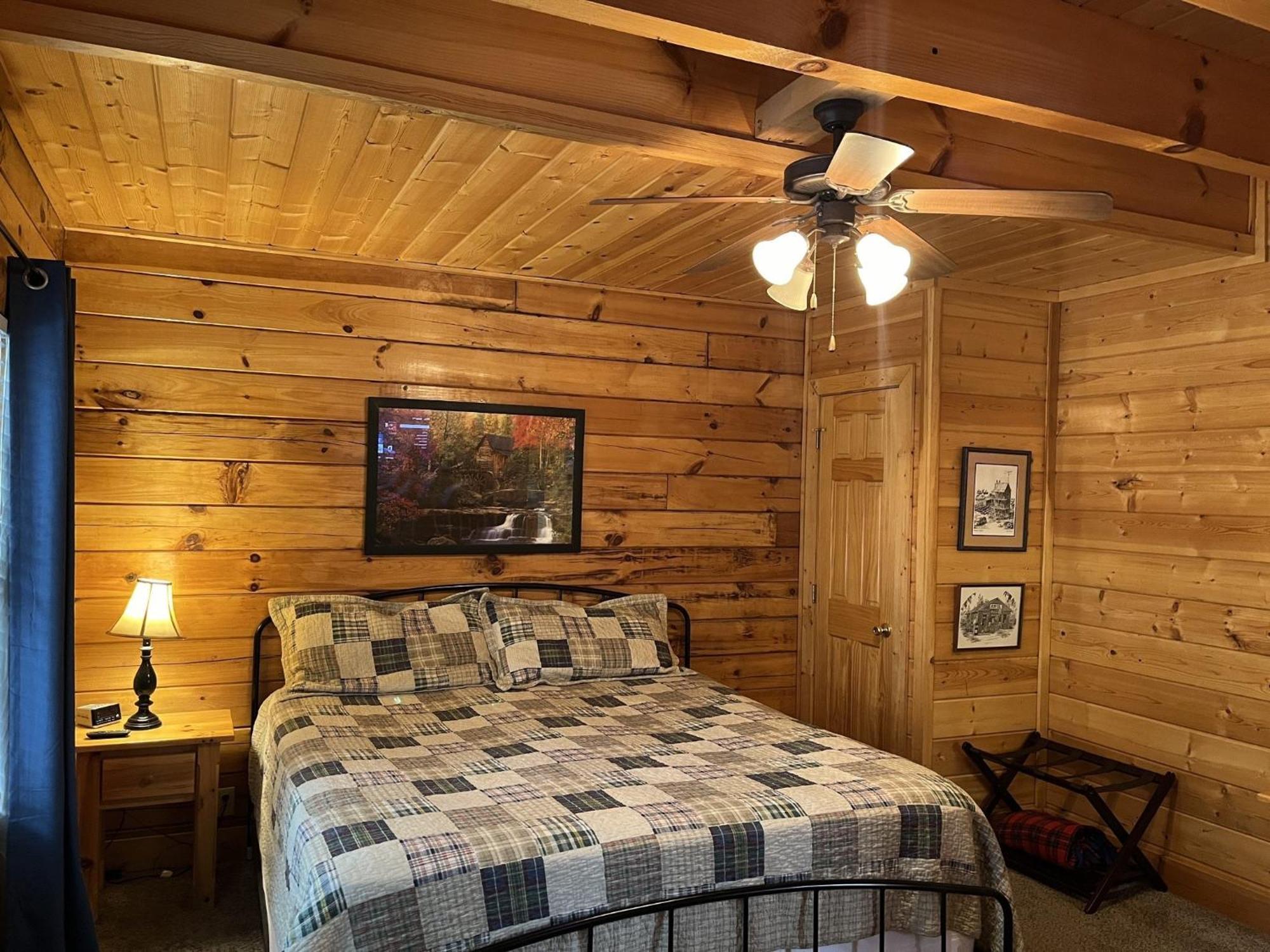 Ern860 - Cozy Bear Overlook Holiday home