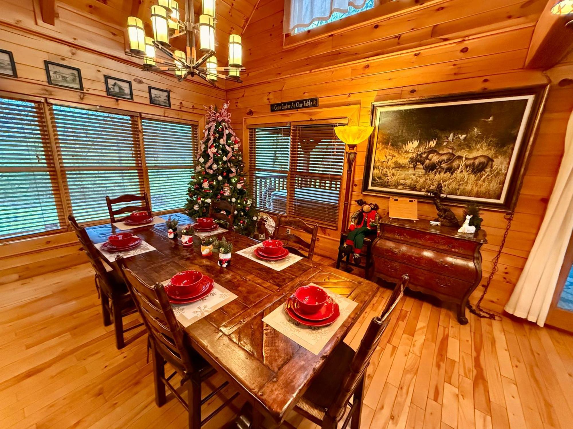 Experience Comfort And Tranquility At Mooseberry Just Minutes From Attractions *