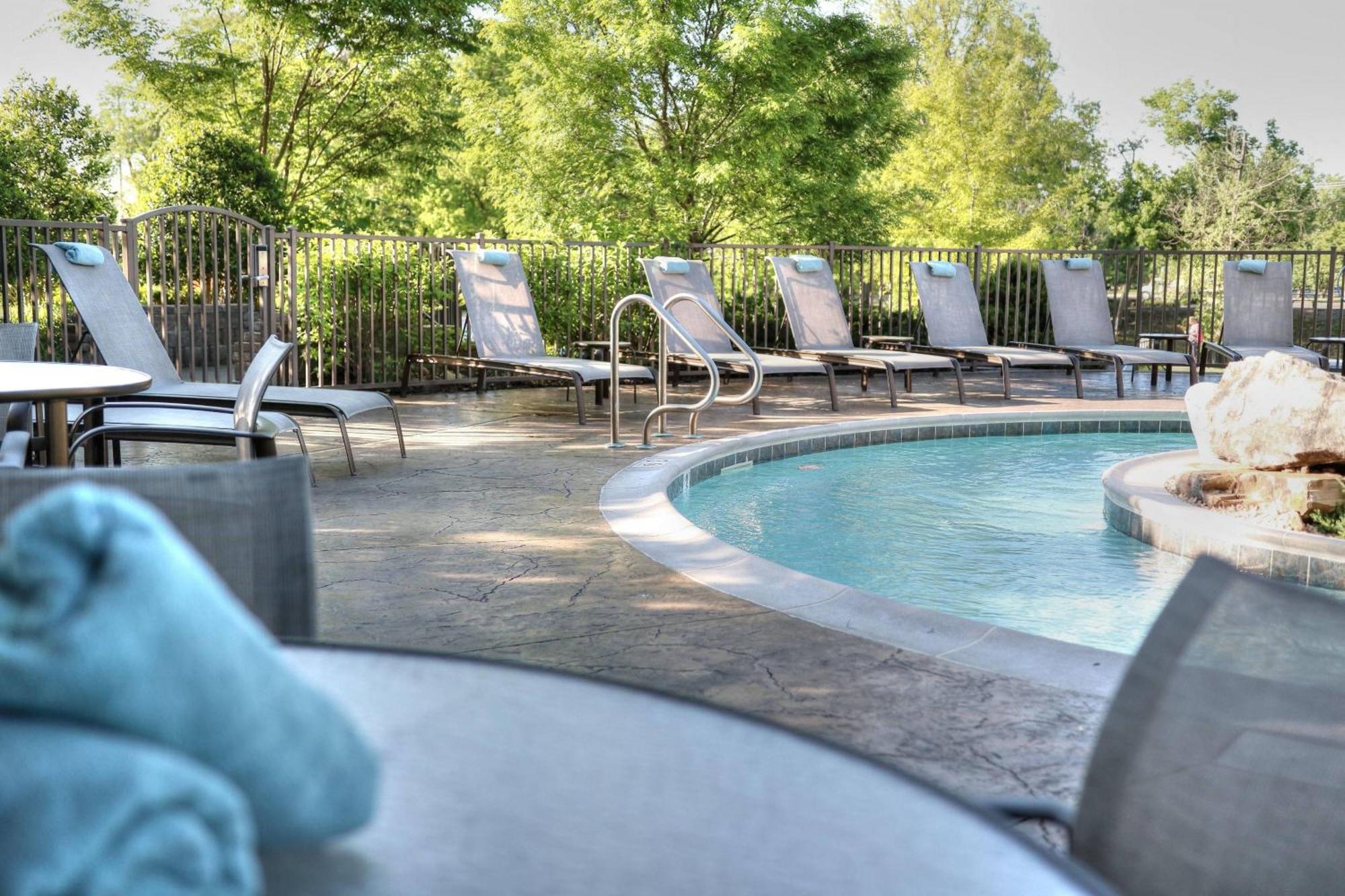 Hotel Courtyard By Marriott Pigeon Forge 3*