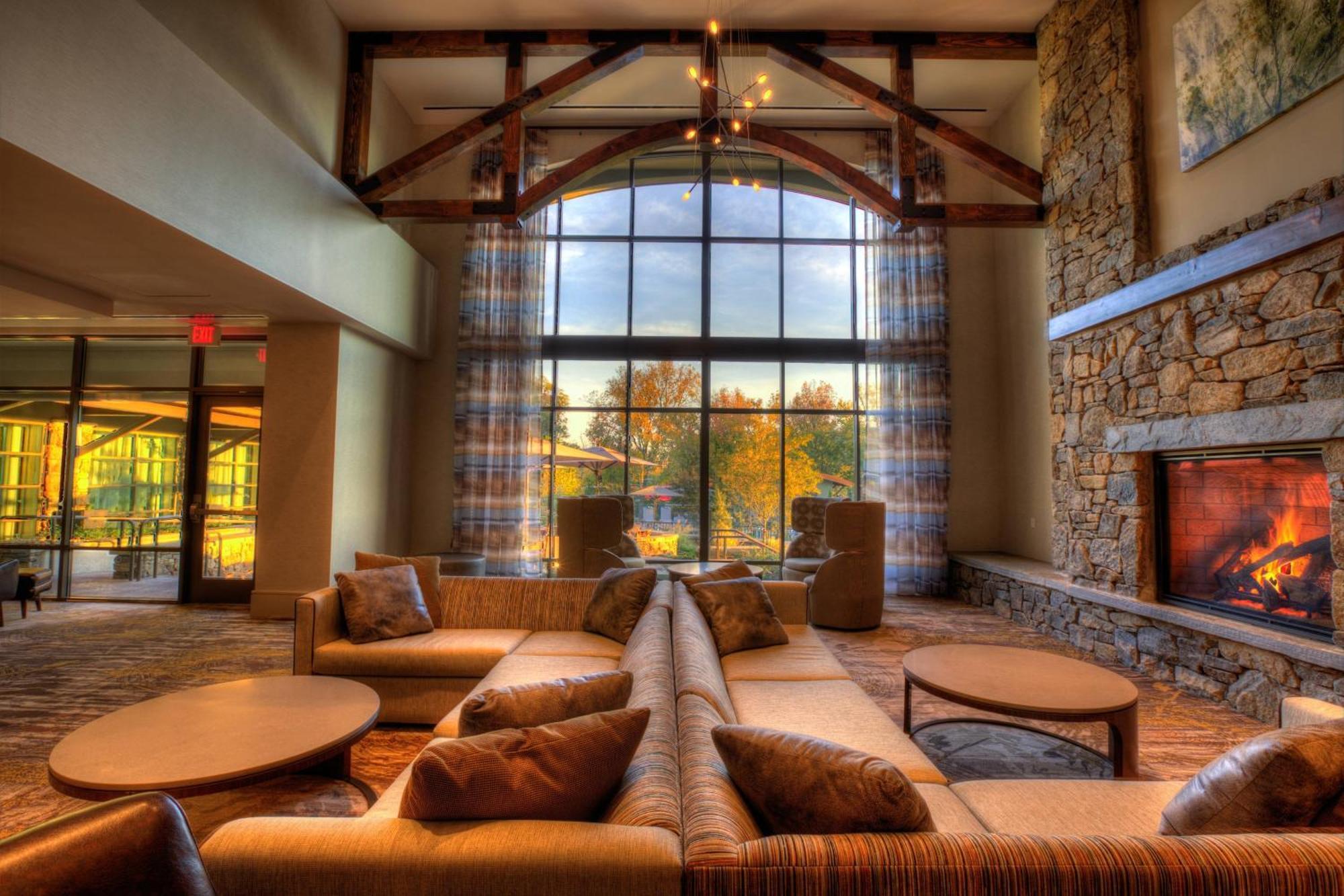 Courtyard By Marriott Pigeon Forge Hotel Pigeon Forge