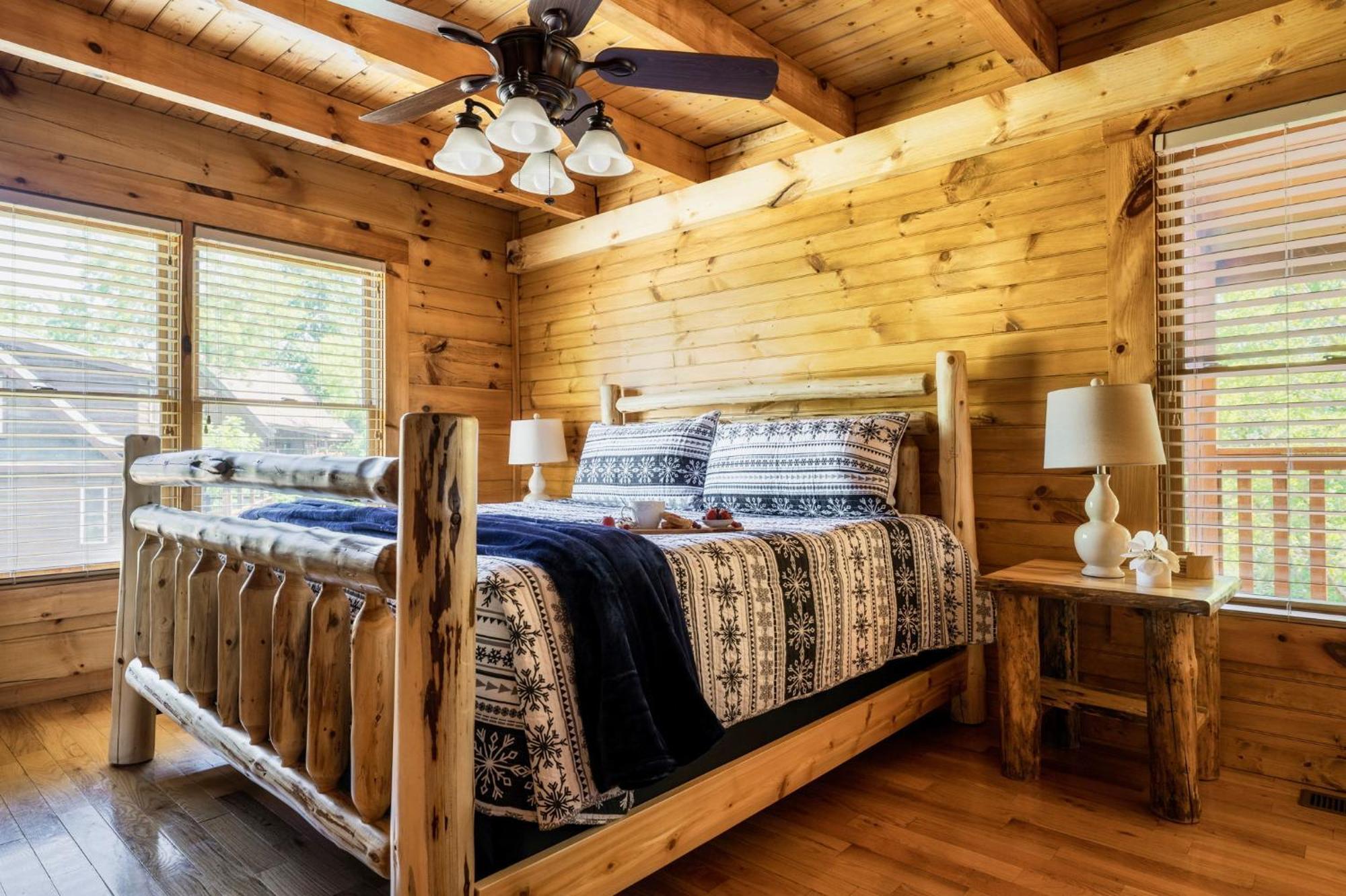 Holiday home Alpine Resort Near Dollywood, Hot Tub, Game Room, Outdoor Pool, Fast Wifi *