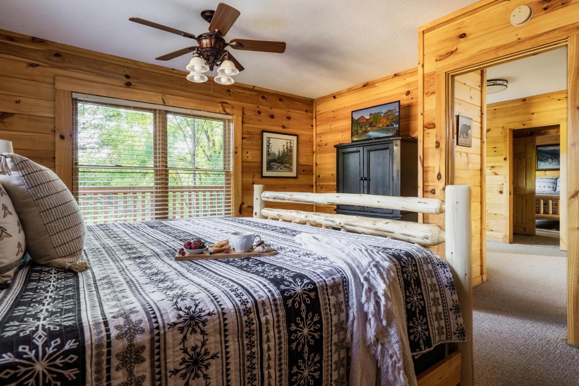 Holiday home Alpine Resort Near Dollywood, Hot Tub, Game Room, Outdoor Pool, Fast Wifi Pigeon Forge