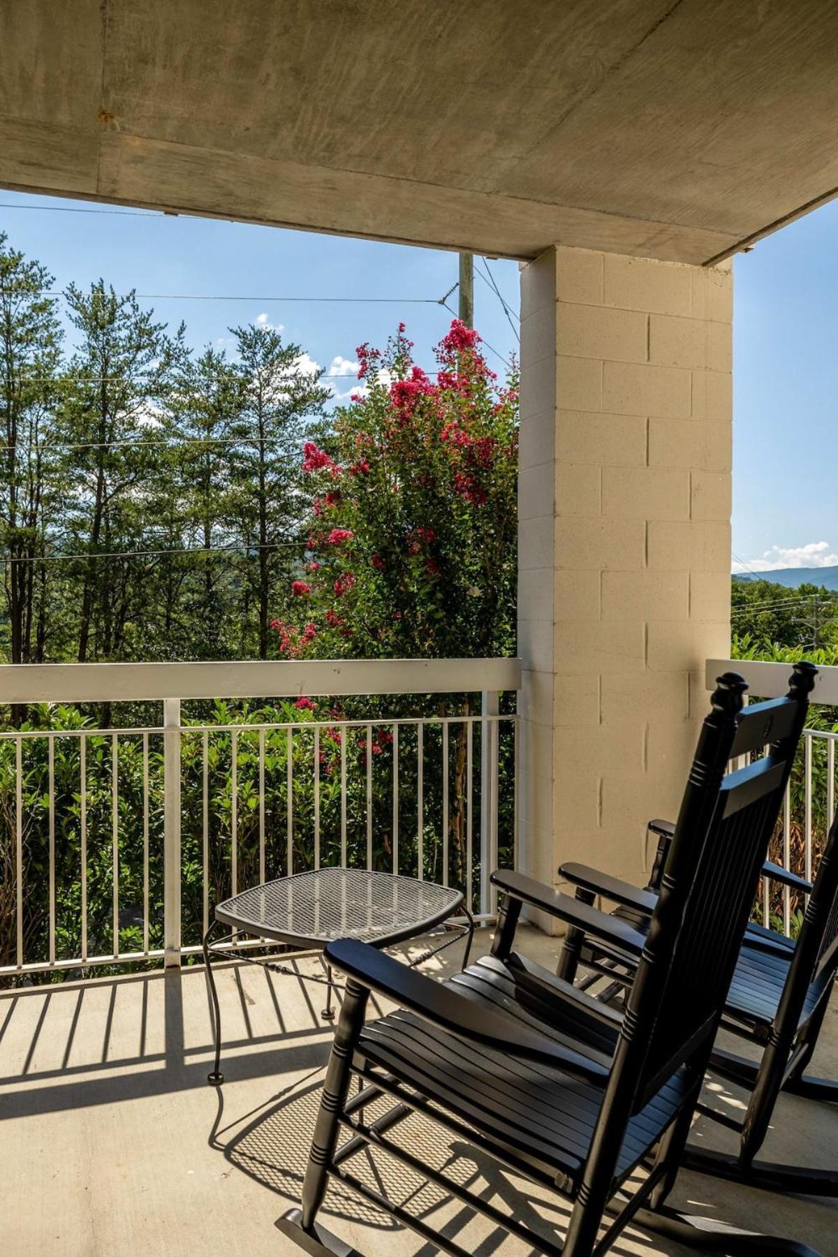 The Dean - Relaxing With Pools Holiday home Pigeon Forge