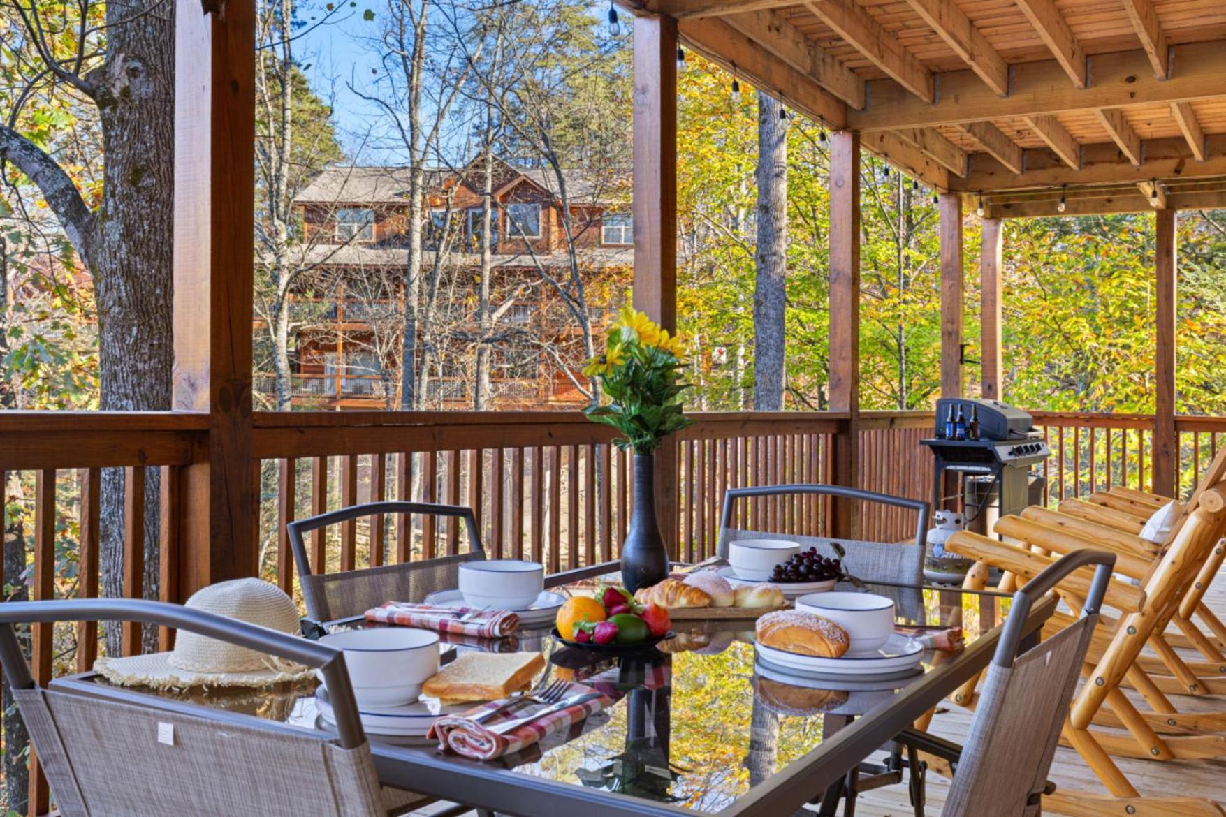 Dollywood Delights By Ghosal Luxury Pigeon Forge