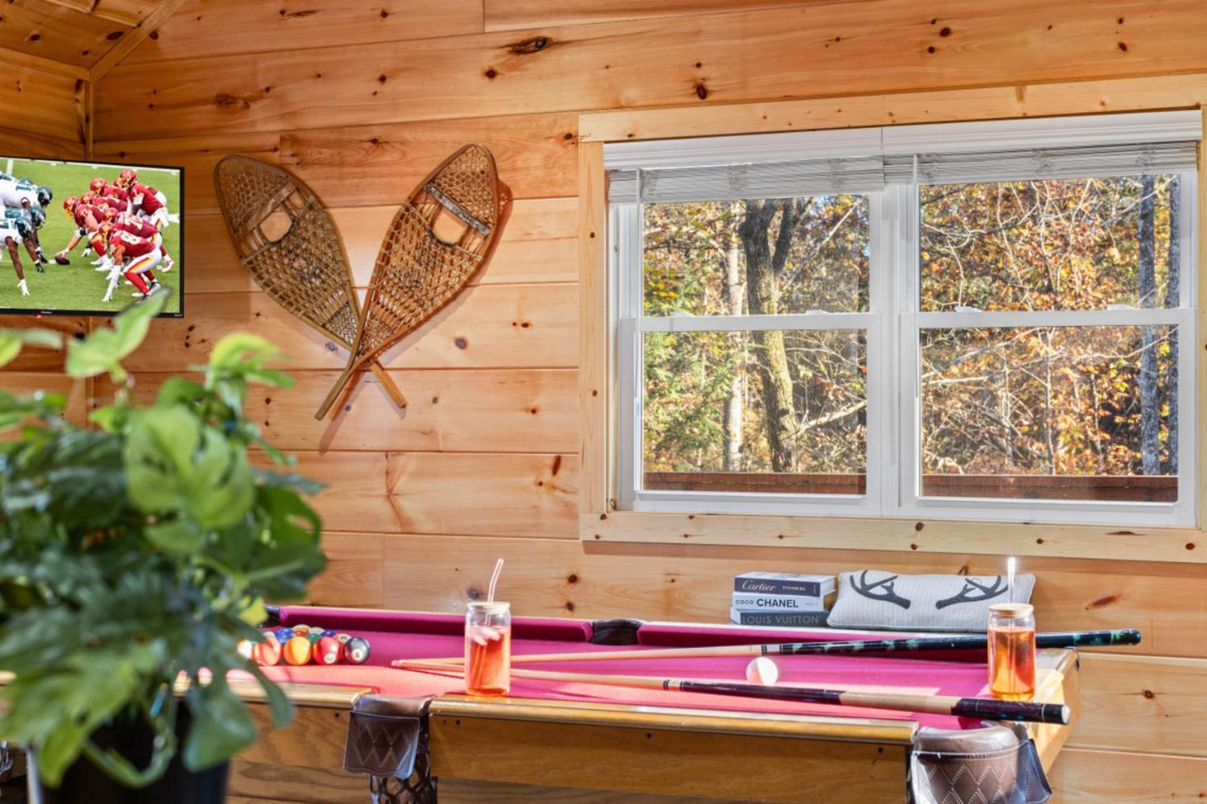 Dollywood Delights By Ghosal Luxury Pigeon Forge