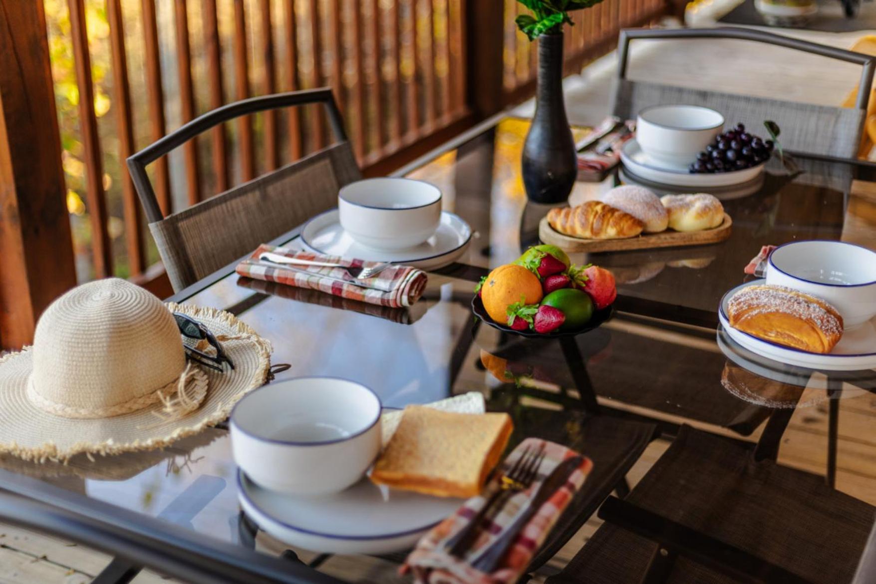 Dollywood Delights By Ghosal Luxury Holiday home