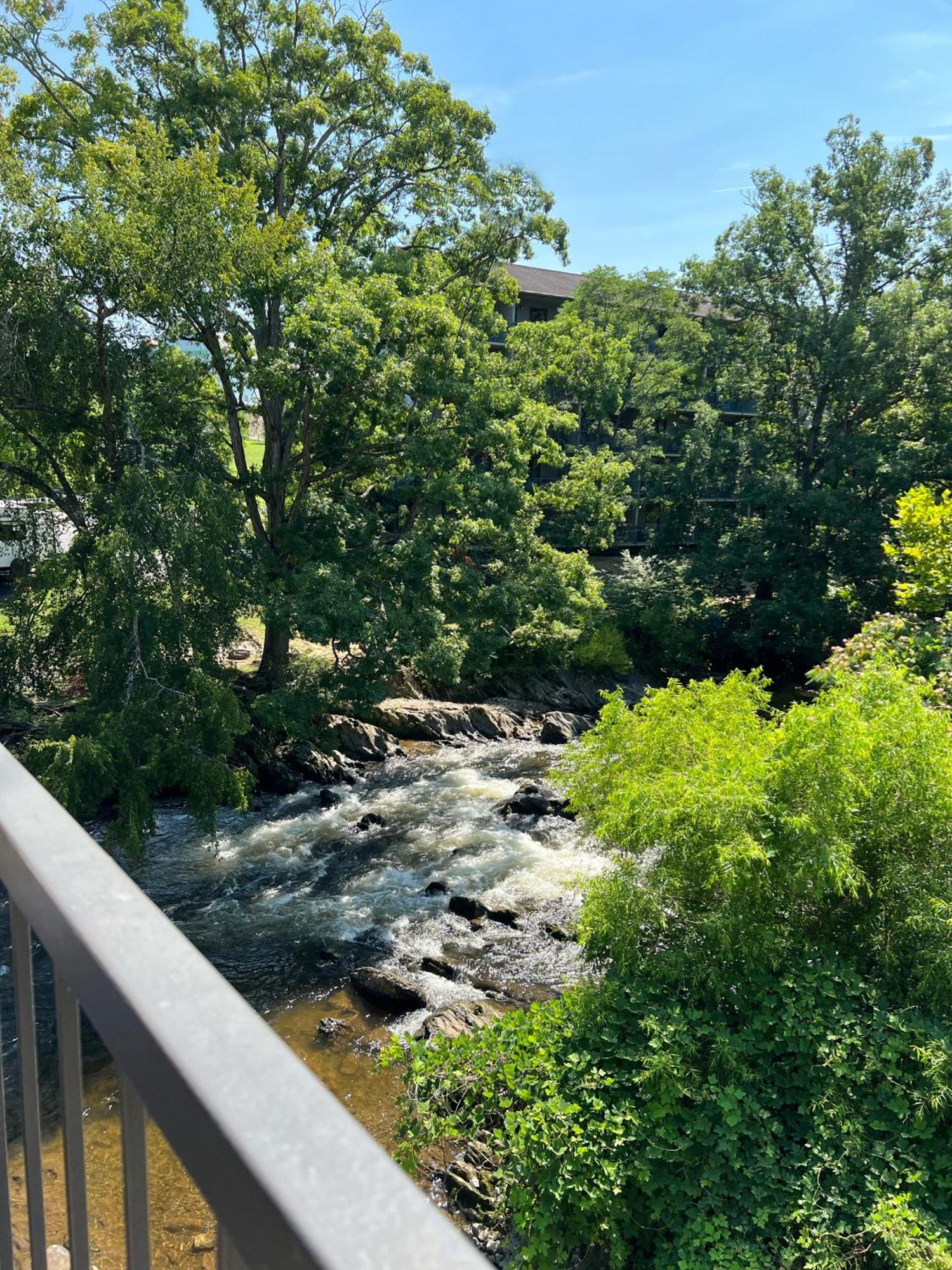 Creekstone Hotel