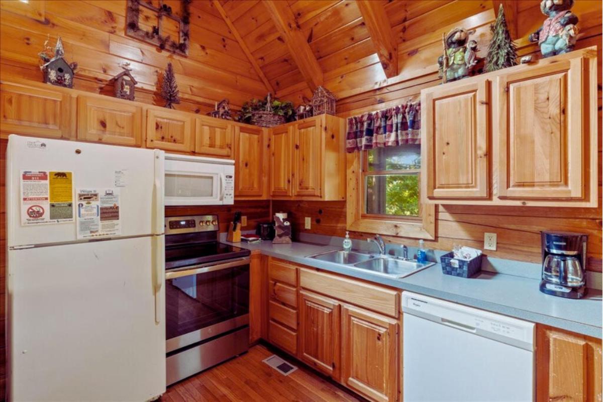 Holiday home Backwoods Secluded Escape For 8 Guests Pigeon Forge