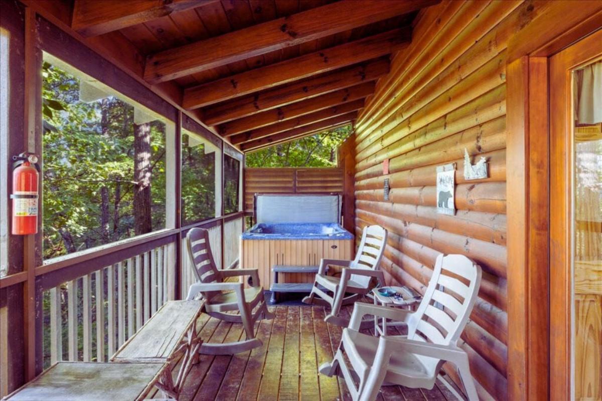 Backwoods Secluded Escape For 8 Guests