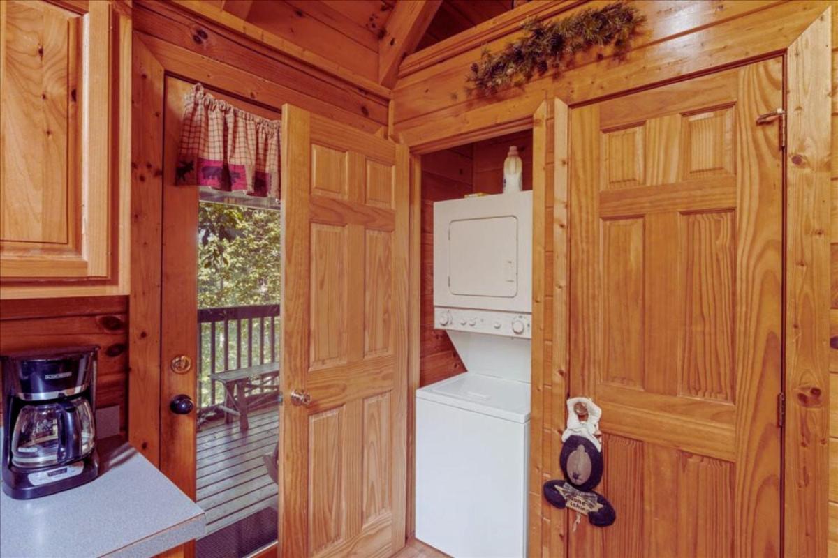 Backwoods Secluded Escape For 8 Guests