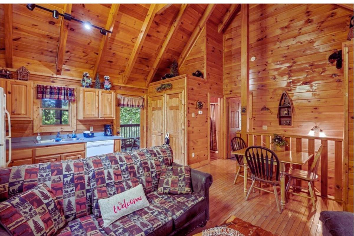 Backwoods Secluded Escape For 8 Guests *