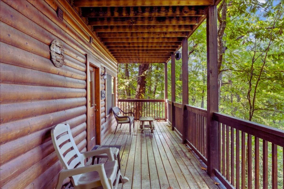 Backwoods Secluded Escape For 8 Guests Holiday home Pigeon Forge