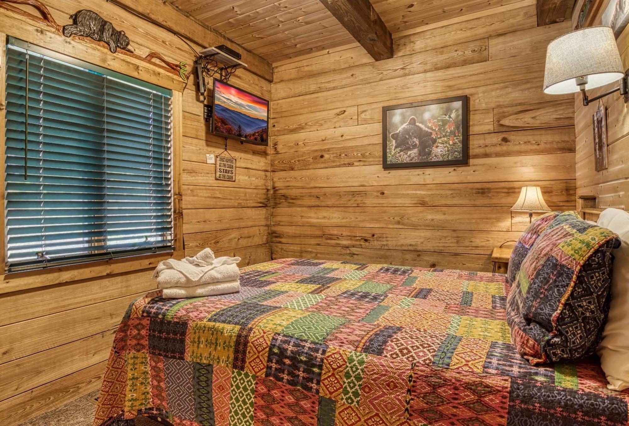 Cedar * Pigeon Forge