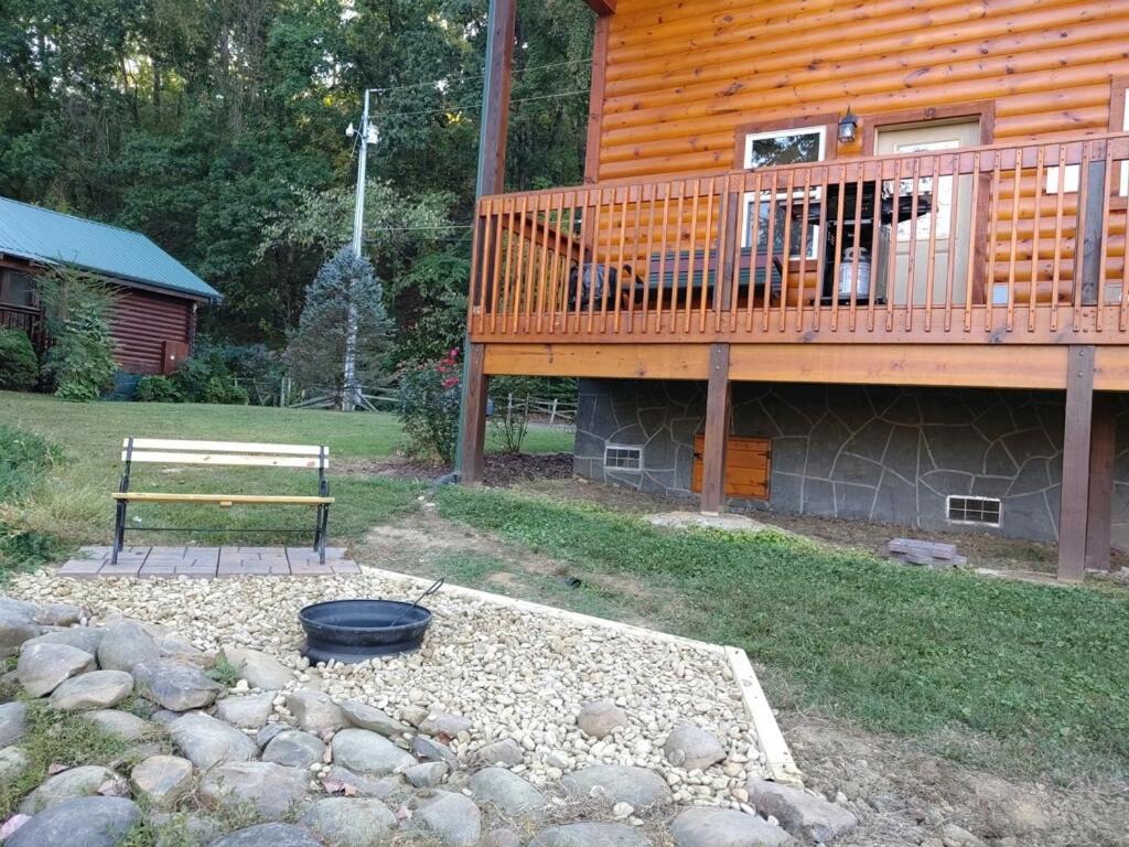 Lighthouse Harbor Pigeon Forge