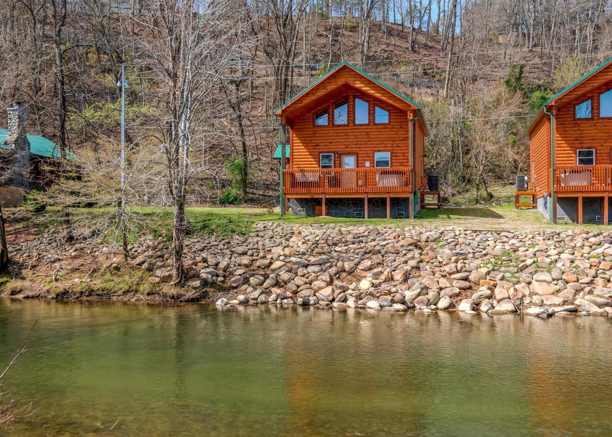 Lighthouse Harbor * Pigeon Forge