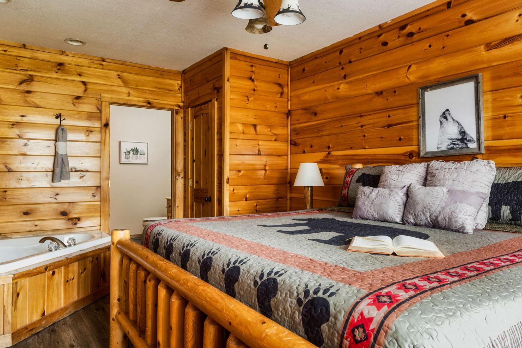 Family Haven By Dollywood - Hot Tub - Game * Pigeon Forge