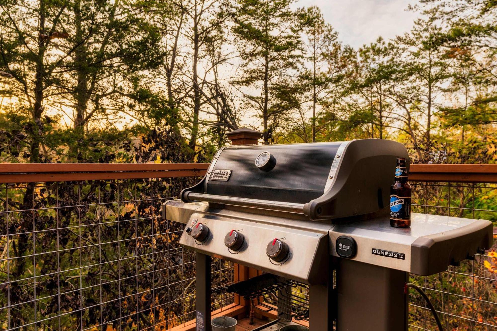 Family Haven By Dollywood - Hot Tub - Game Holiday home *