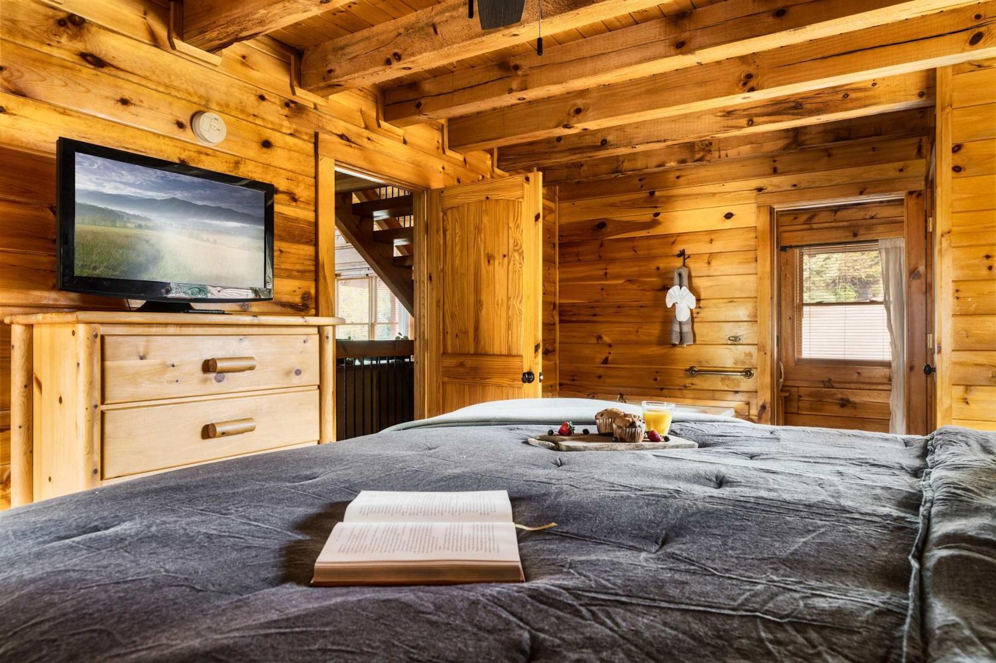 Family Haven By Dollywood - Hot Tub - Game Holiday home