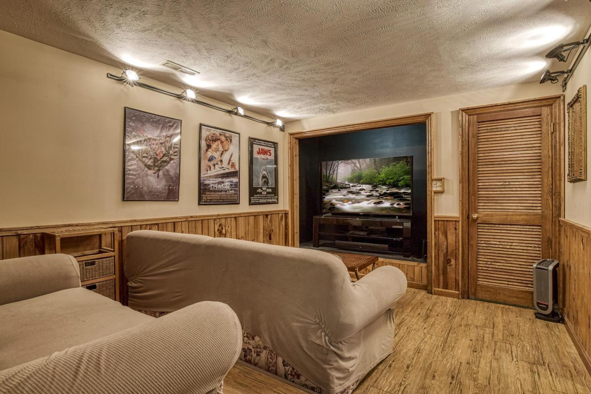 Chalet Mountain Side *
