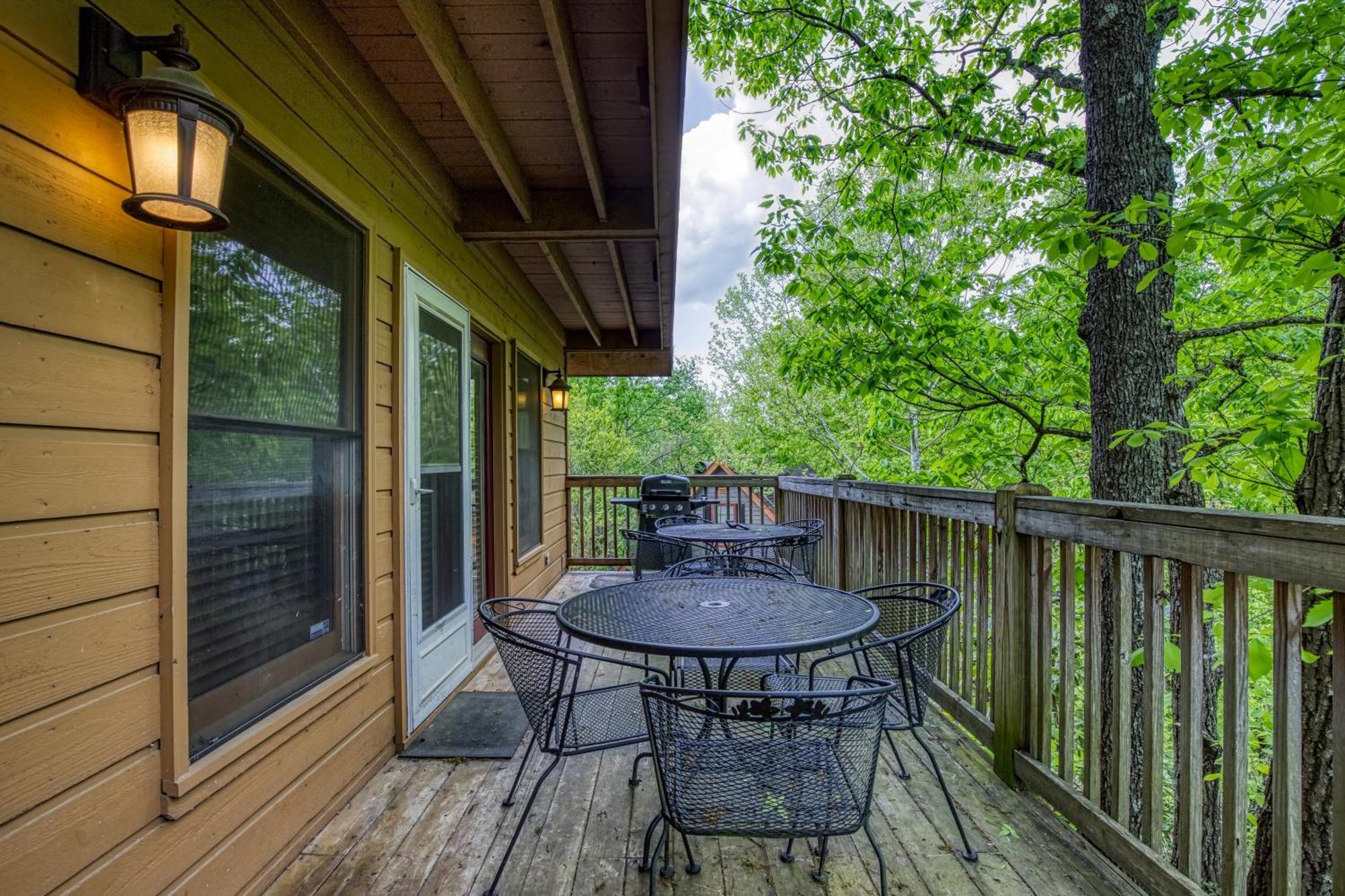 Mountain Side * Pigeon Forge