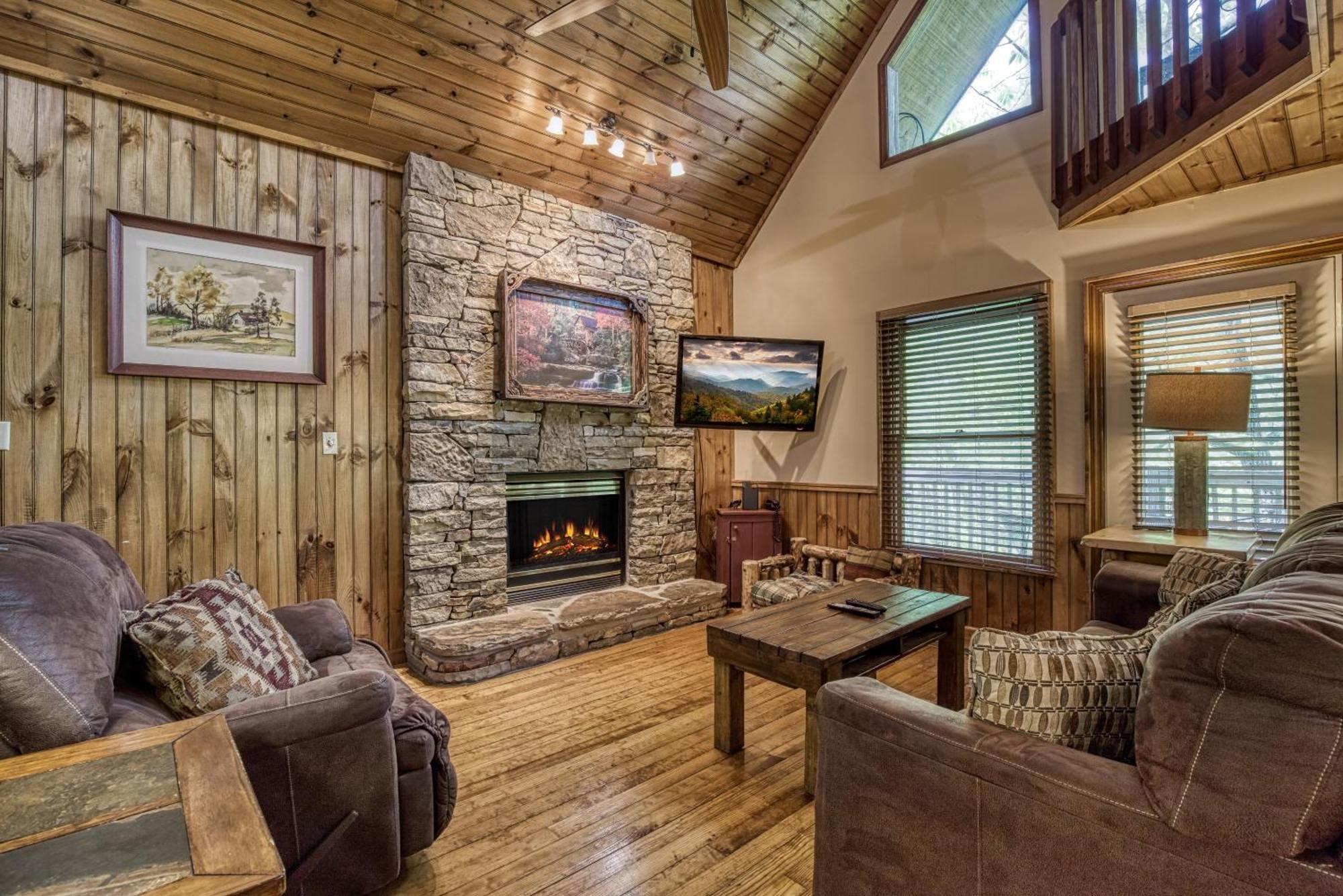 Mountain Side * Pigeon Forge