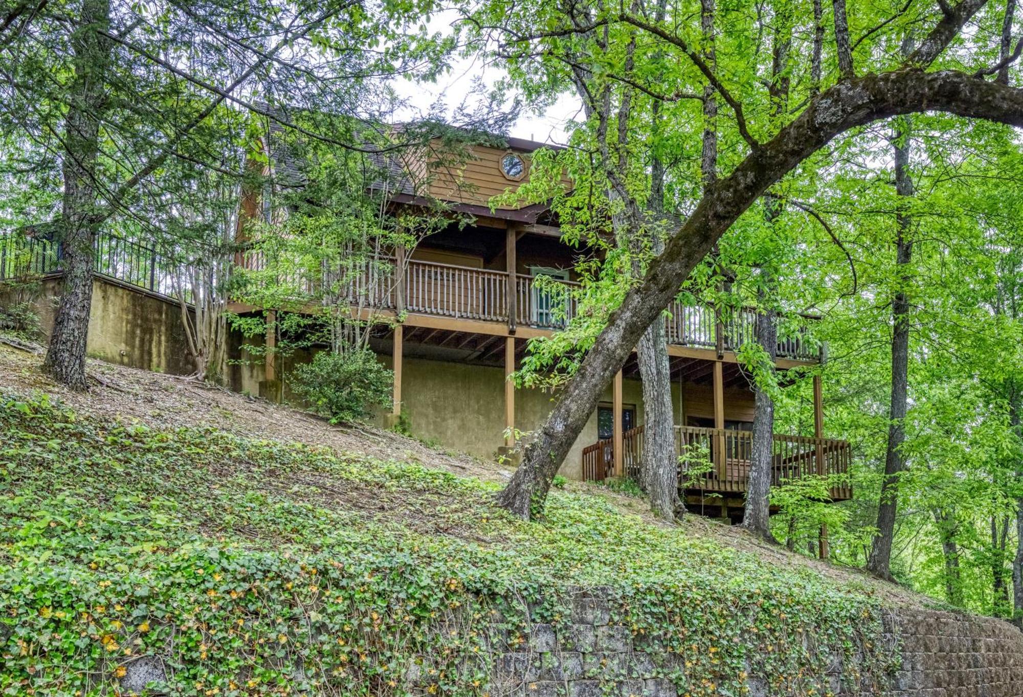 Mountain Side Pigeon Forge