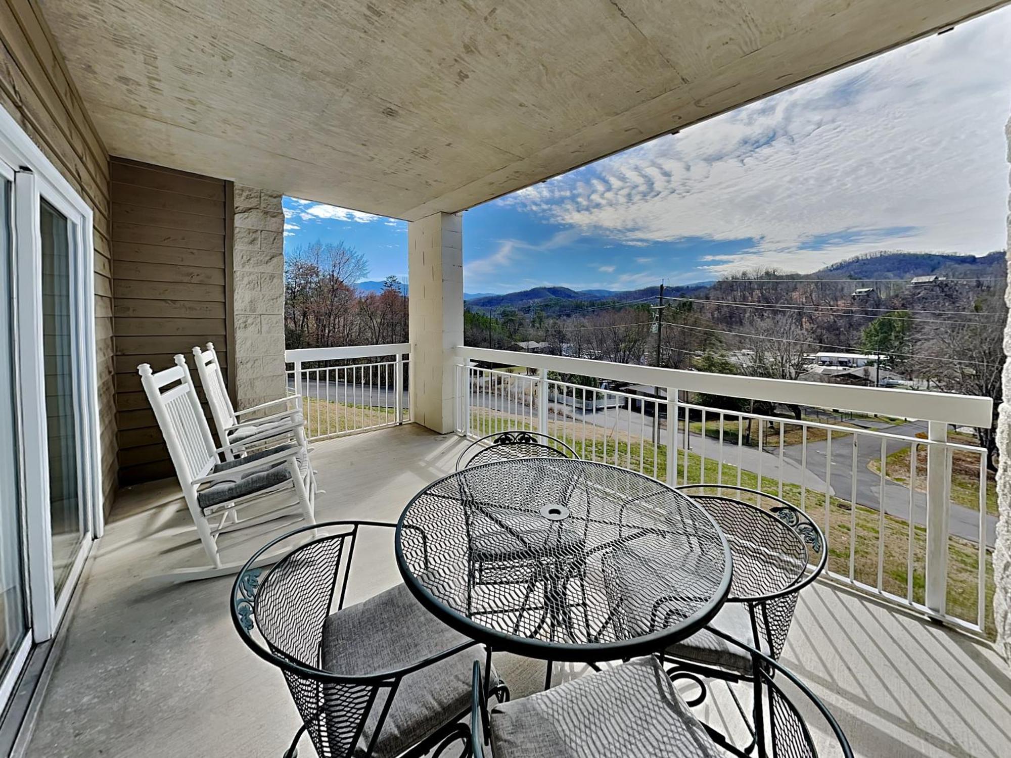 Apartment Weve Got It Whispering Pines 521