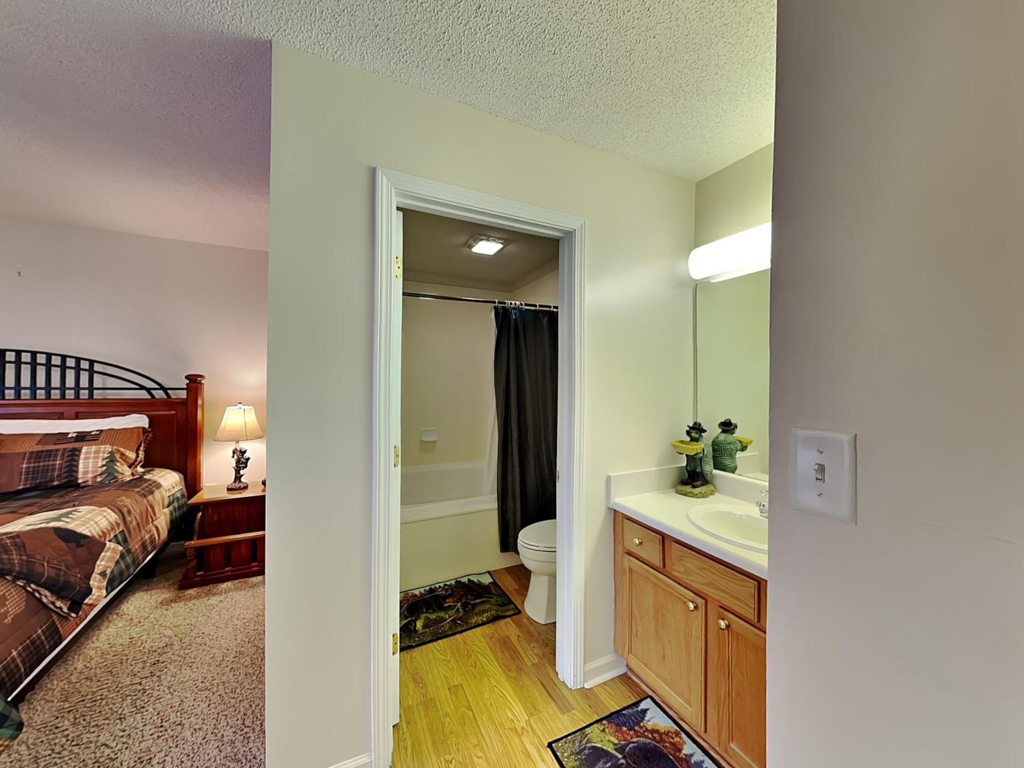 Hardy Party Whispering Pines 554 Apartment *
