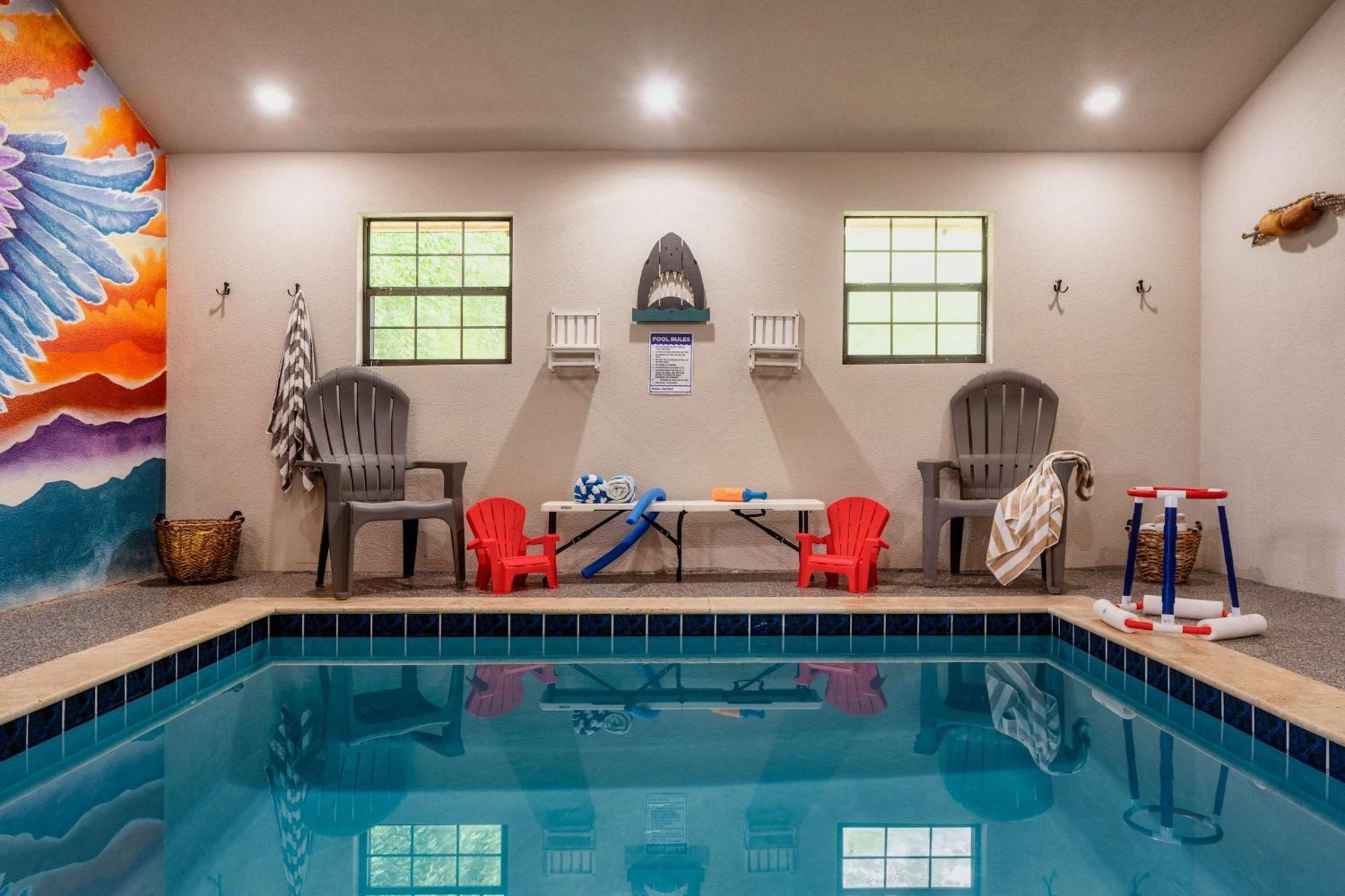 Fun Heated Pool - Walk To Parkway Holiday home Pigeon Forge