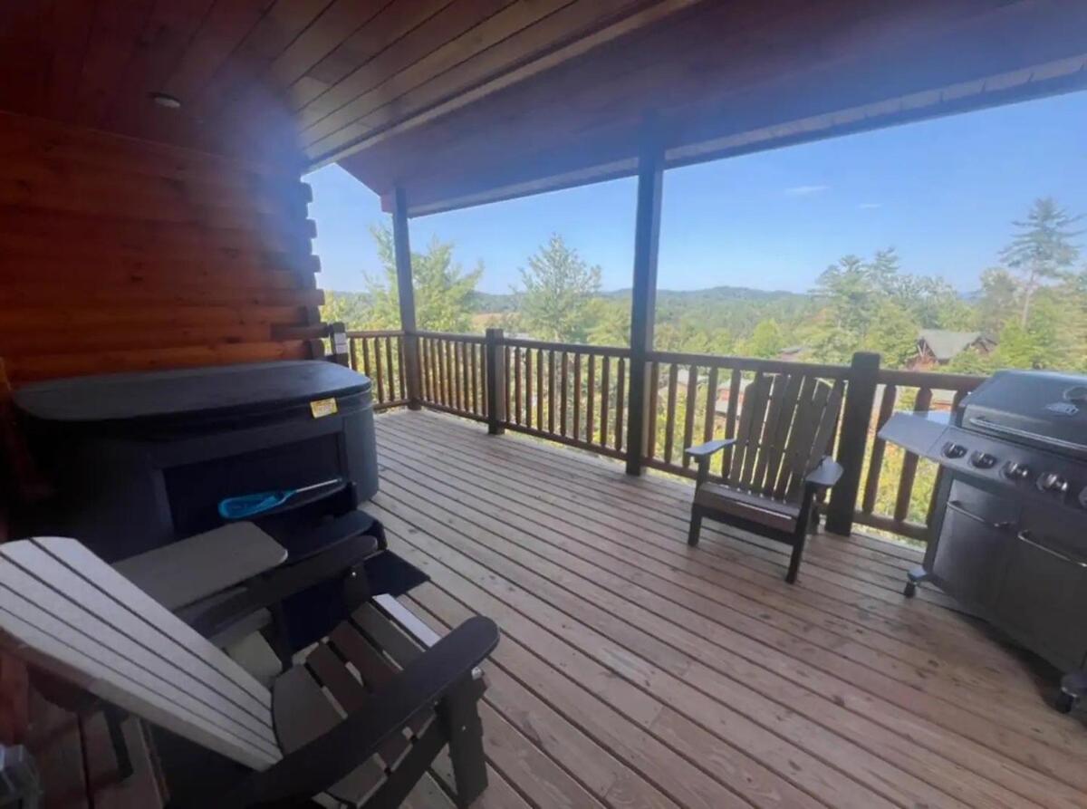 Zen Z Bear Holiday home Pigeon Forge
