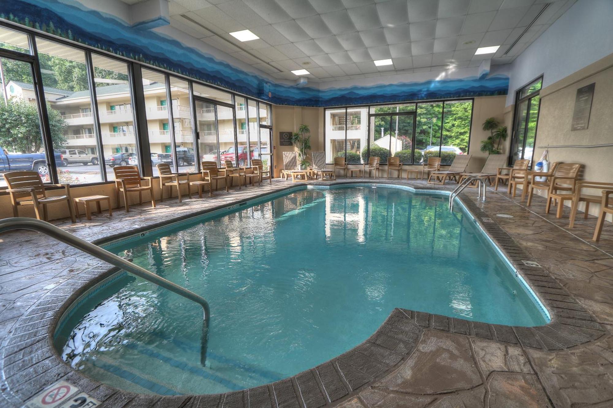 Comfort & At Dollywood Lane
