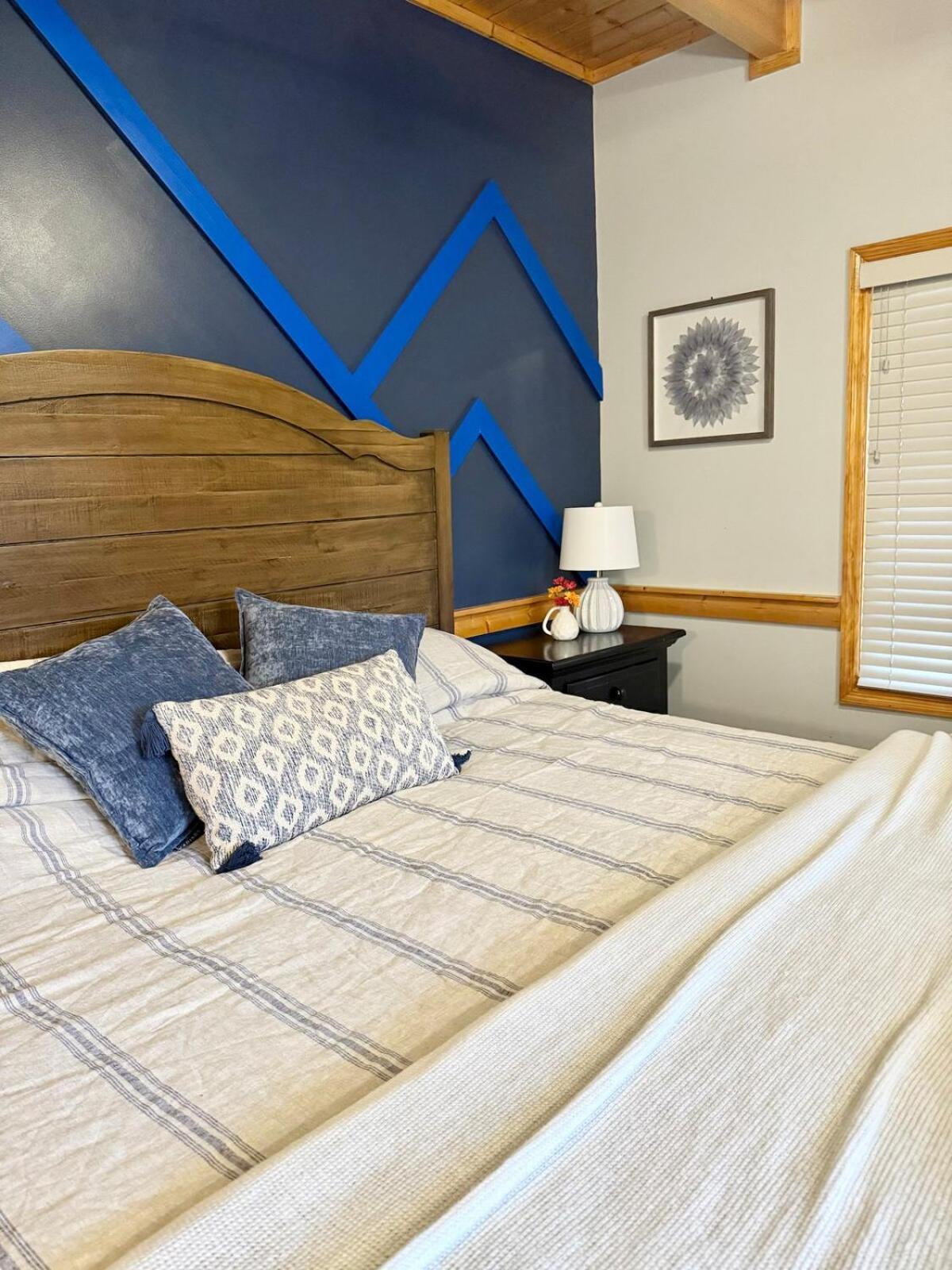 Smoky Peak Retreat Holiday home