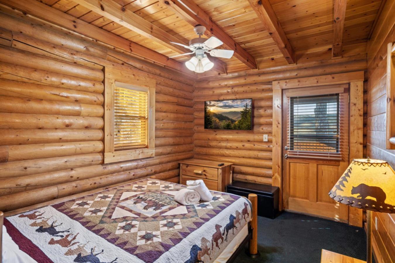 Smoky Bear Hot Tub Grill Outdoor Pool