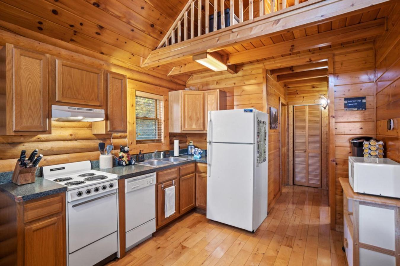 Holiday home Smoky Bear Hot Tub Grill Outdoor Pool Pigeon Forge