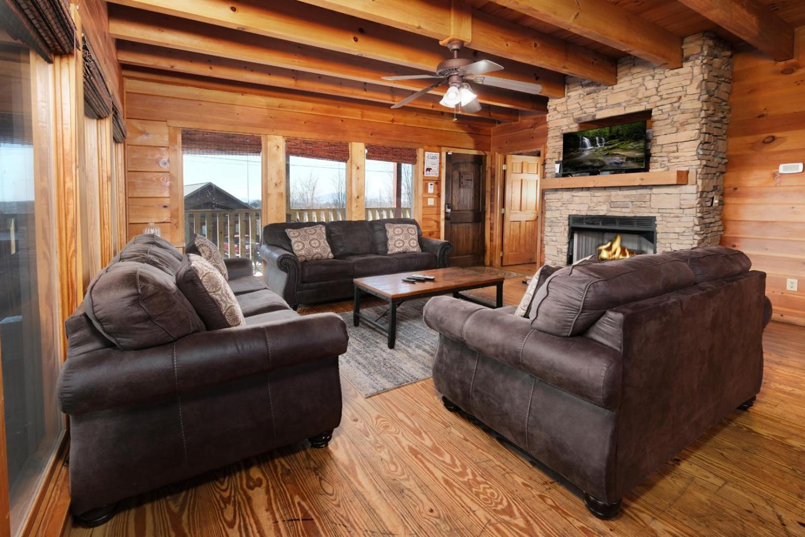 Holiday home 5br Sleeps 20 Putt Putt Gameroom Hot Tub Free Attraction Tickets *