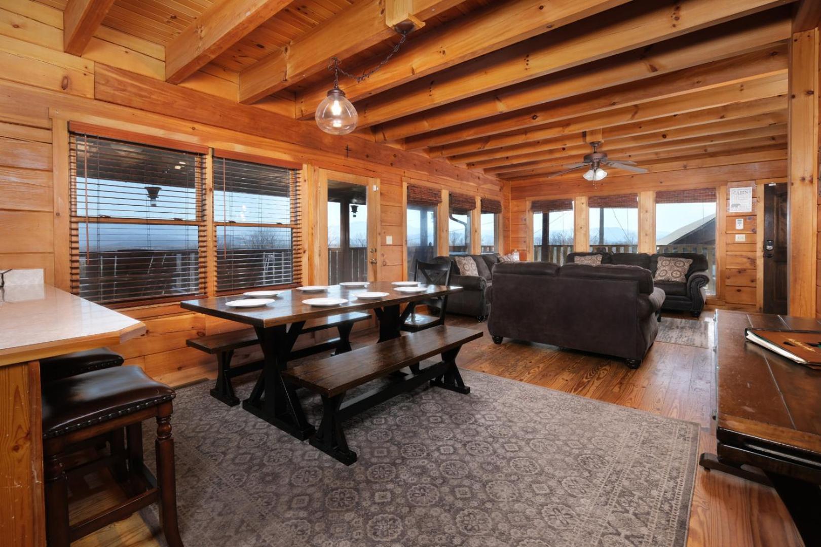 Holiday home 5br Sleeps 20 Putt Putt Gameroom Hot Tub Free Attraction Tickets *