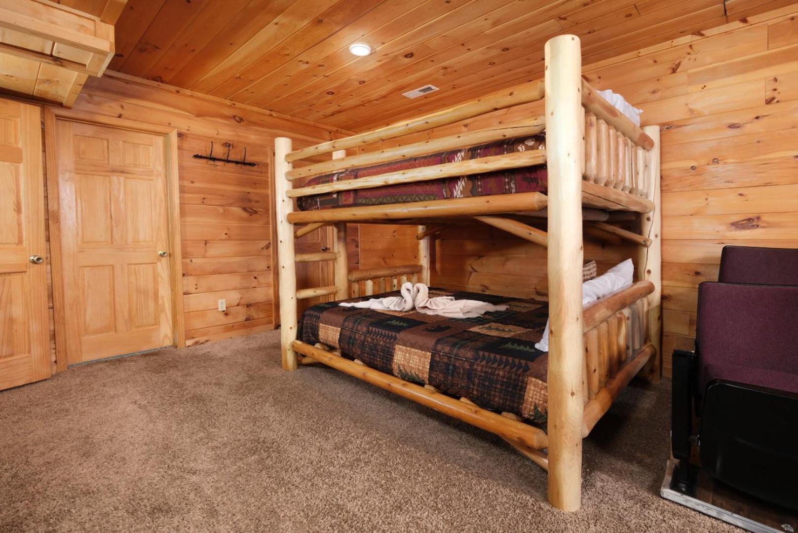 5br Sleeps 20 Putt Putt Gameroom Hot Tub Free Attraction Tickets * Pigeon Forge