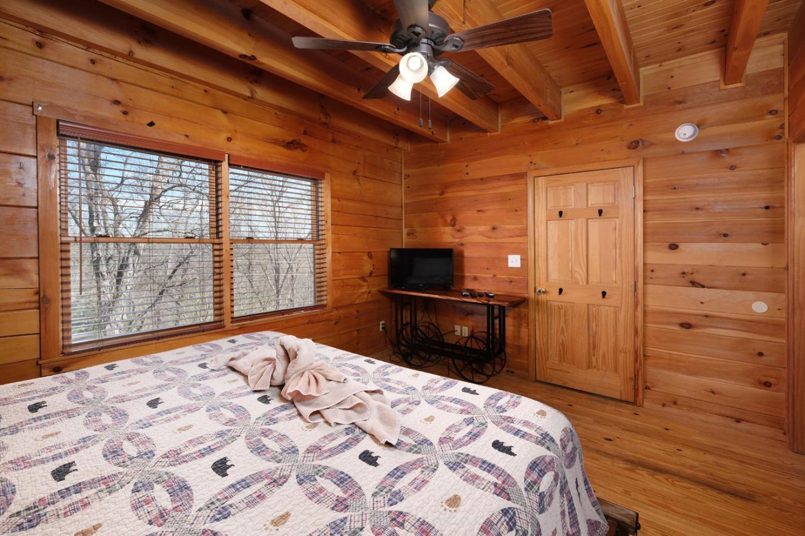 Holiday home 5br Sleeps 20 Putt Putt Gameroom Hot Tub Free Attraction Tickets *