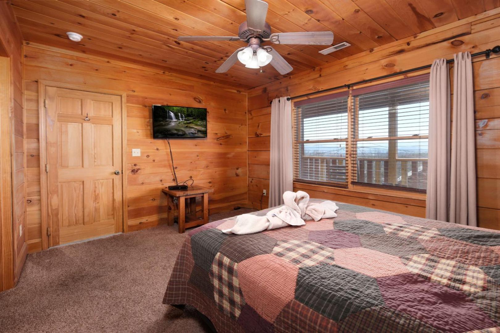5br Sleeps 20 Putt Putt Gameroom Hot Tub Free Attraction Tickets Holiday home Pigeon Forge