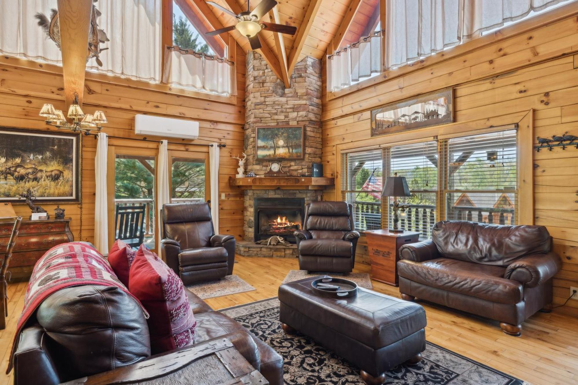 Experience Comfort And Tranquility At Mooseberry Just Minutes From Attractions Pigeon Forge