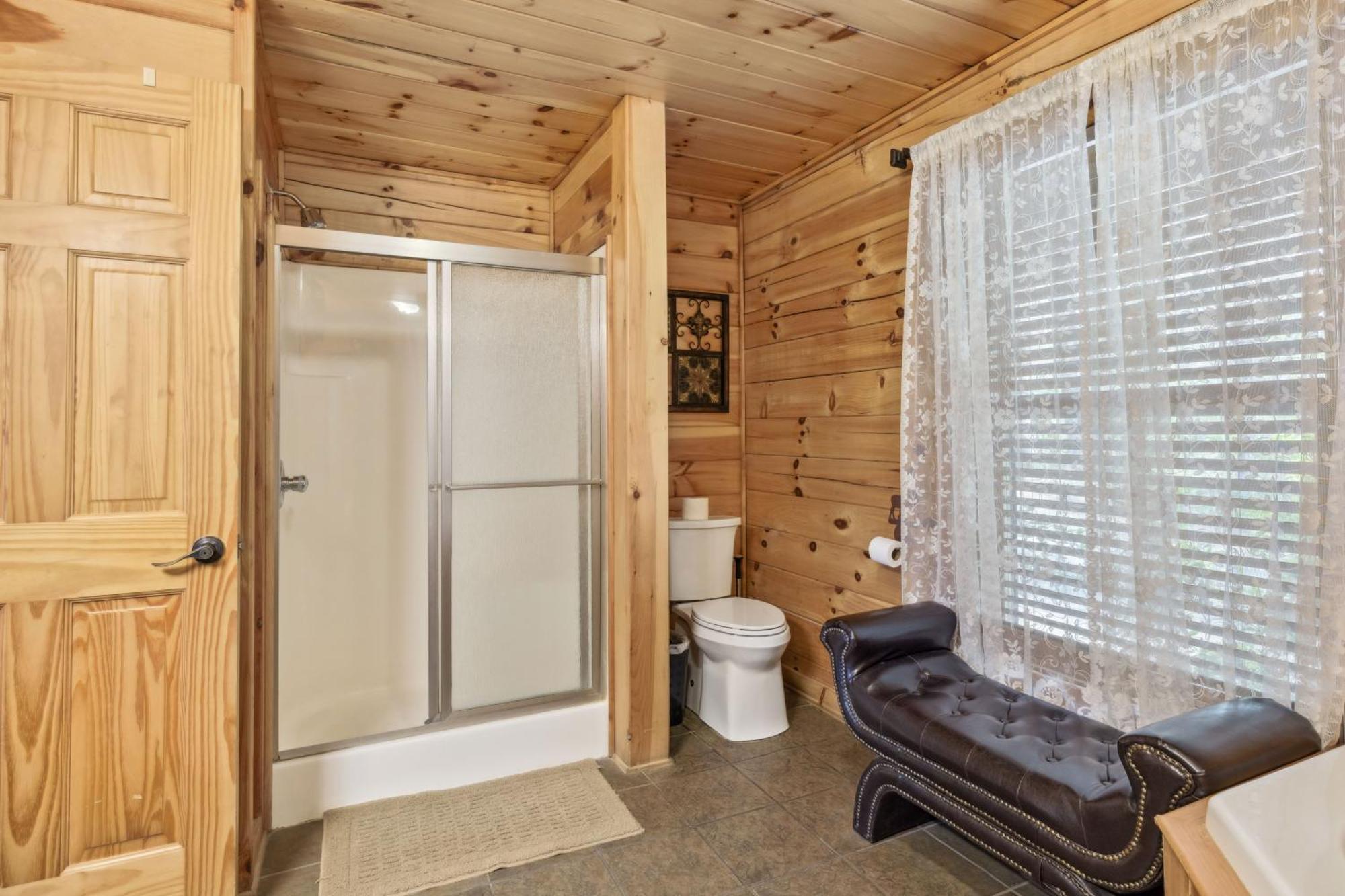 Holiday home Experience Comfort And Tranquility At Mooseberry Just Minutes From Attractions *