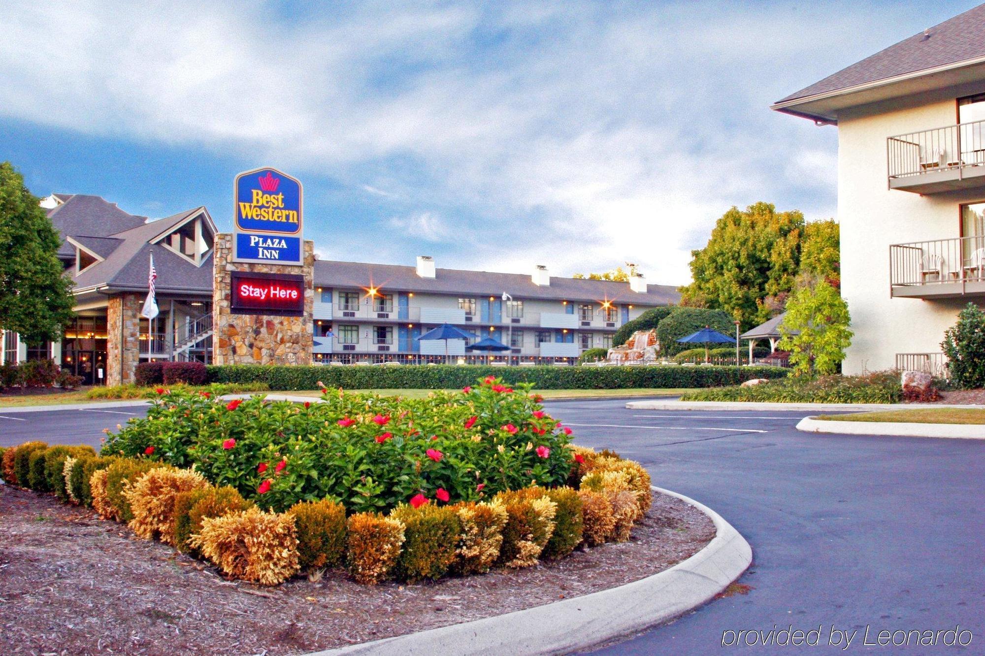 Western Plaza Hotel 3*