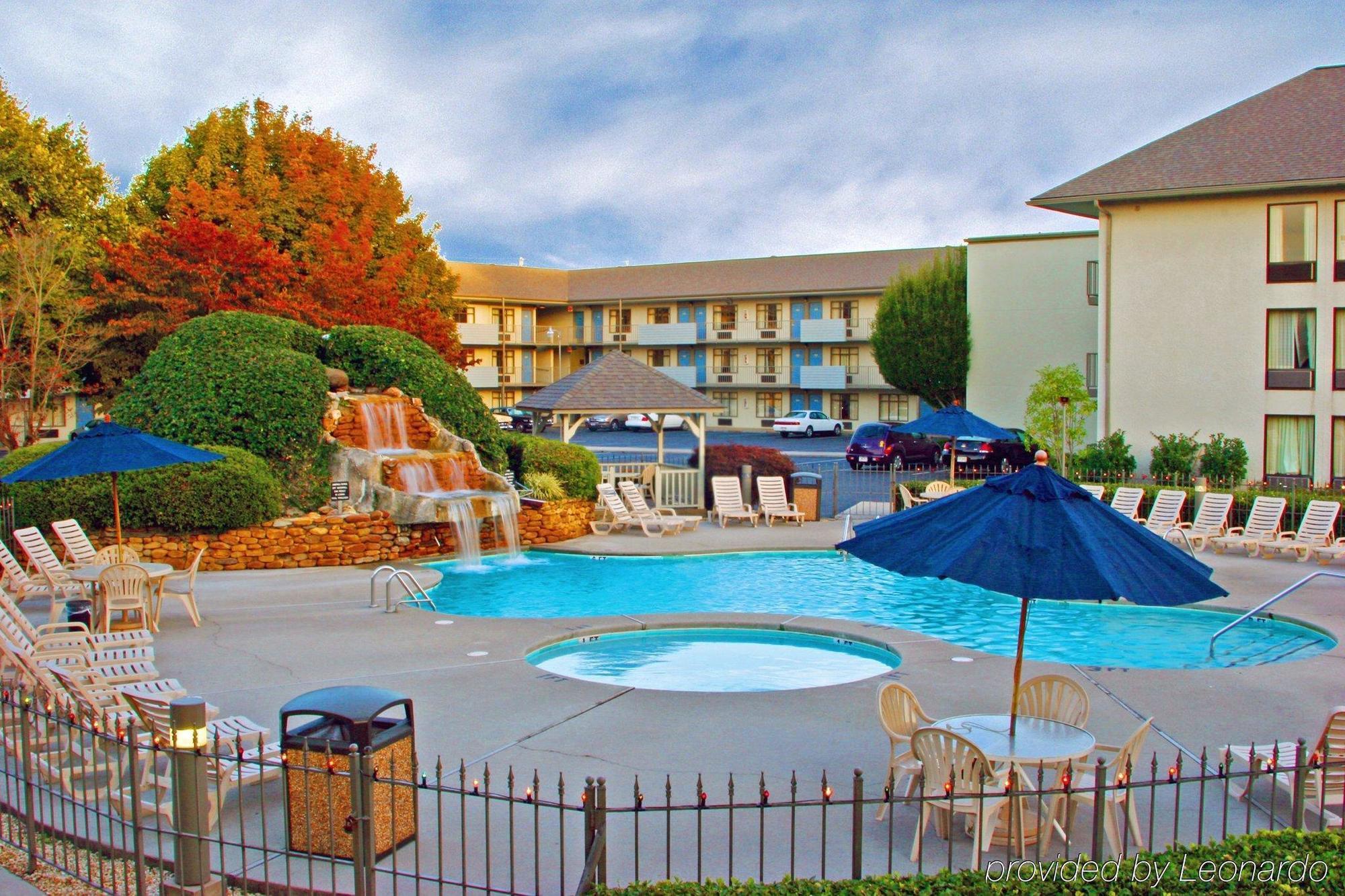 Western Plaza Pigeon Forge