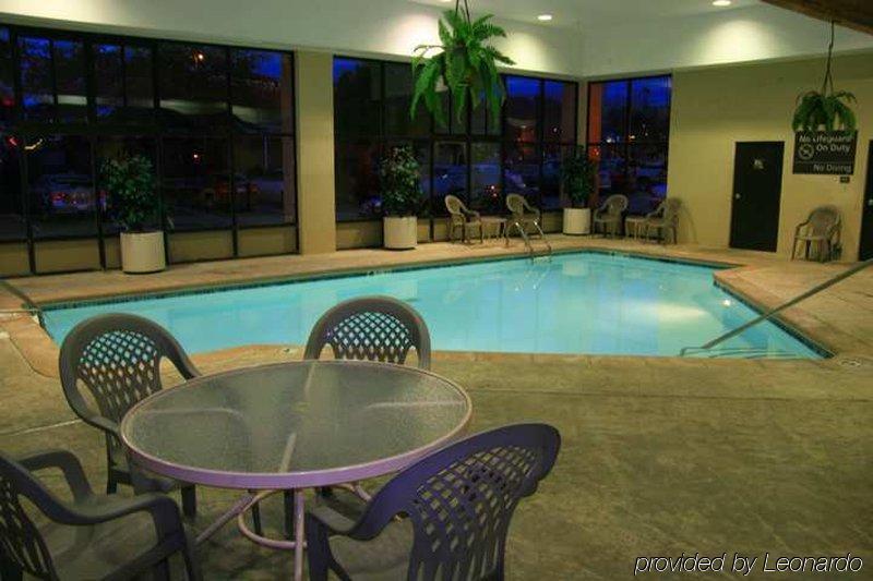 Hotel The On The River 3*